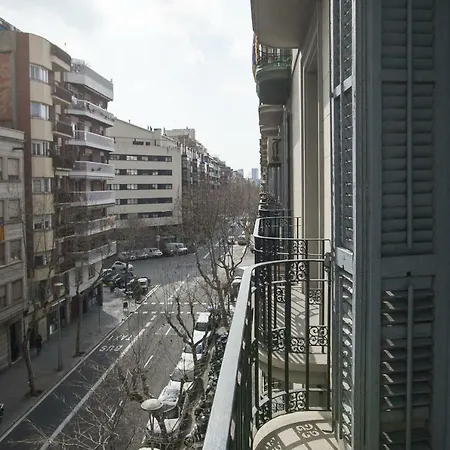 Tendency Sagrada Familia Luxury Barcelona Exterior photo